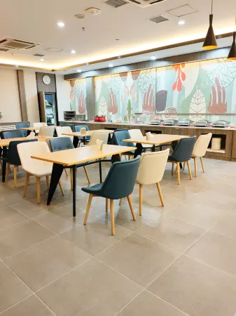 HanTing Hotel (Zhaoyuan Hexi Road Cultural Mall) Отели в г. Чжаоюань