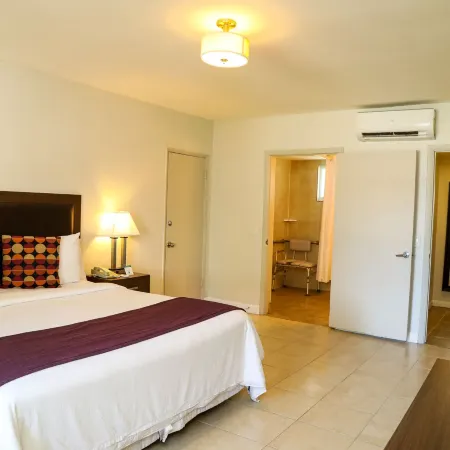 Collins Hotel