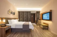 Homeinn Plus Hotel (Jining North Bus Station Vocational College)