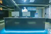 Xiaolanjing Electro-sports Hotel (Zibo Hongcheng International Shop)
