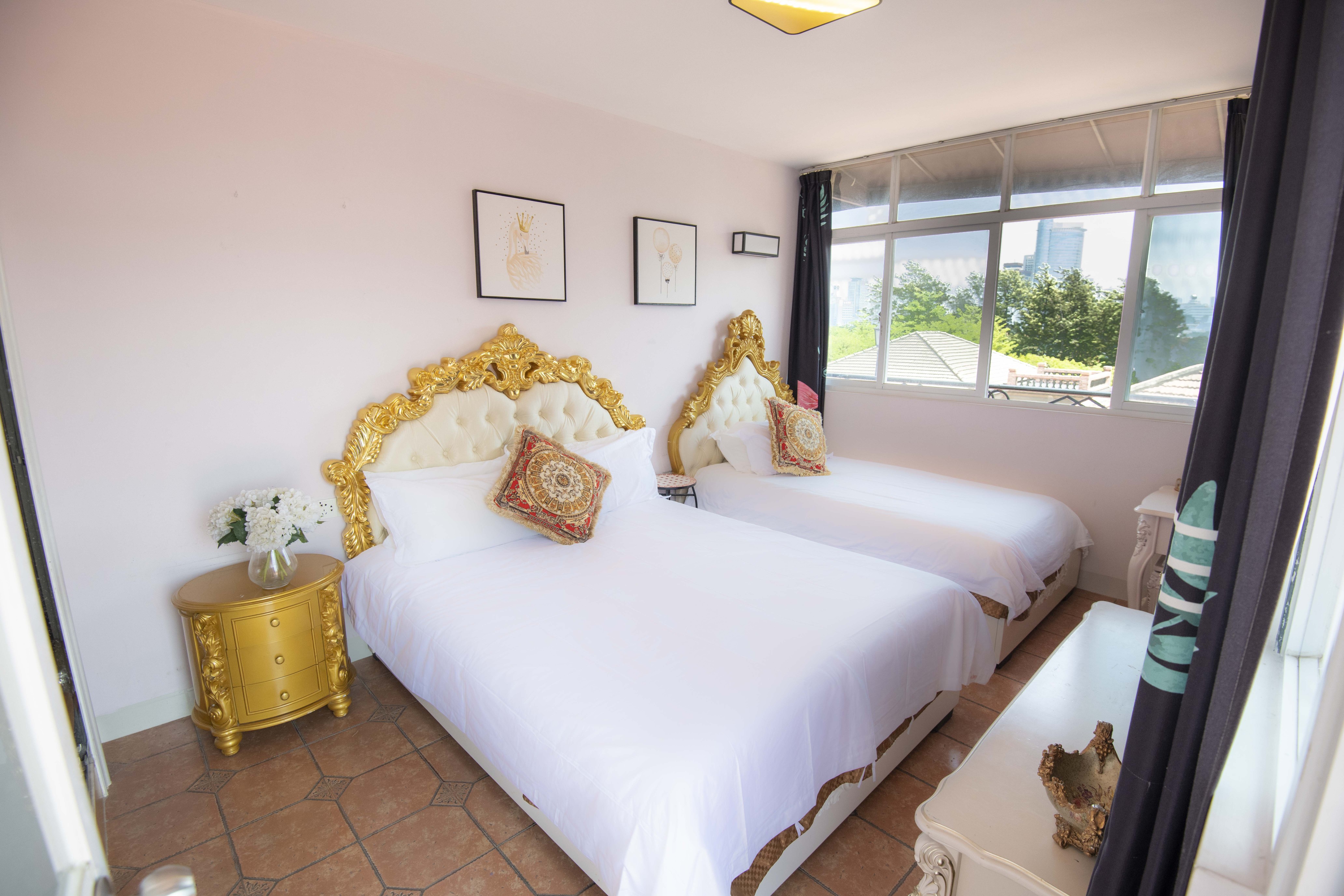 Banshanhai Family HotelOver view