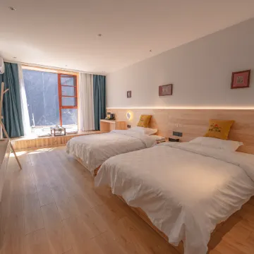 Zhuozhuo Moyuan Homestay