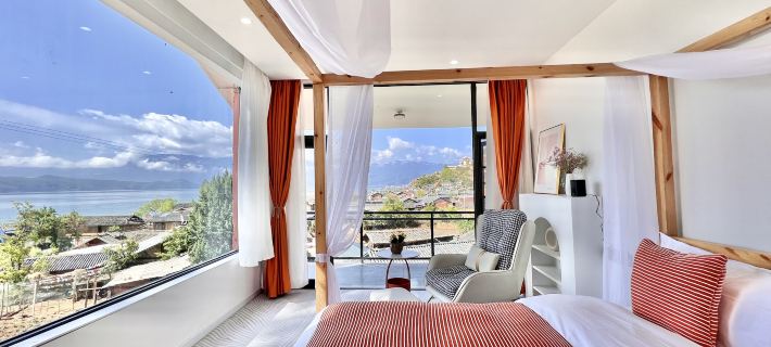 Lugu Lake Yunshang Flower Blossoms Half Mountain Lake View Resort Hotels in Yanyuan