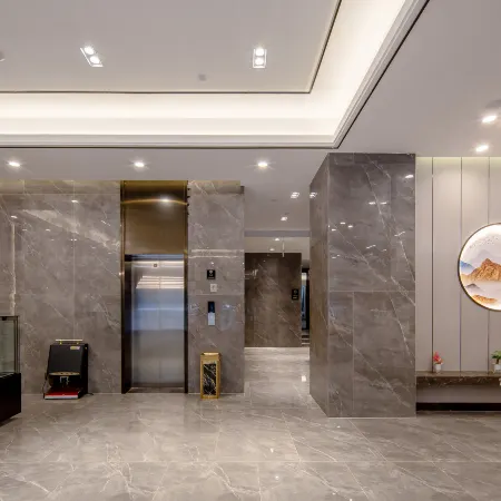 Unitour Hotel (Beihai Hepu High-speed Rail Station Passenger Transport Center)