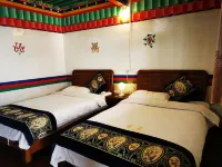 Nima Golden Dragon Hotel Hotels in Nyima County