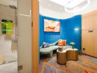 Jianzhi Hotel (Urumqi People's Square)