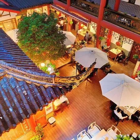 Wenjun Courtyard Hotel (near metro station, English-speaking service, travel agency)