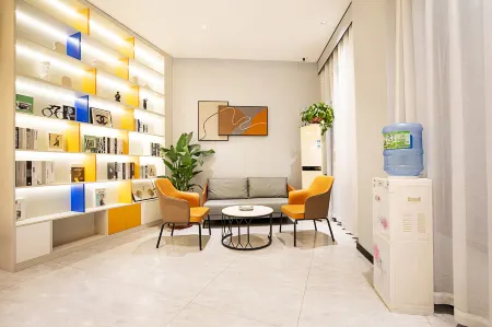 7 Days Hotel (Shanxian Mianchi Bus Station Yanshao Street) Отели в г. Мяньчи