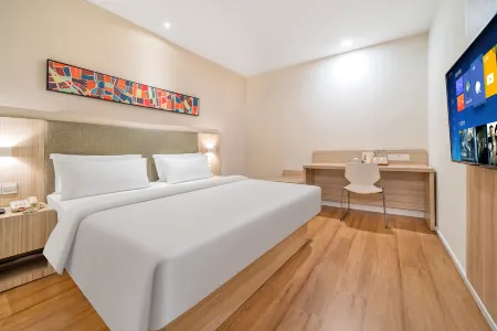 HanTing Hotel (Chongqing Jiefangbei Pedestrian Street Center)