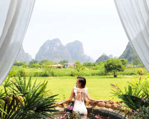 Moon Villa (Yangshu Ten-mile Gallery Yulong River) Hotels near Julong Deep Pool