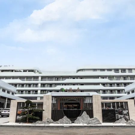 Yulin City Luchuan Hot Spring Jiulong Villa