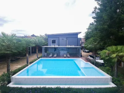 Natthapon Resort Hotels near Phetchaburi