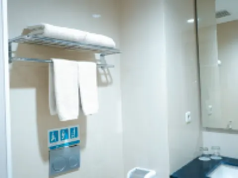 Sunrise Hotel Mojokerto โรงแรมในMagersari