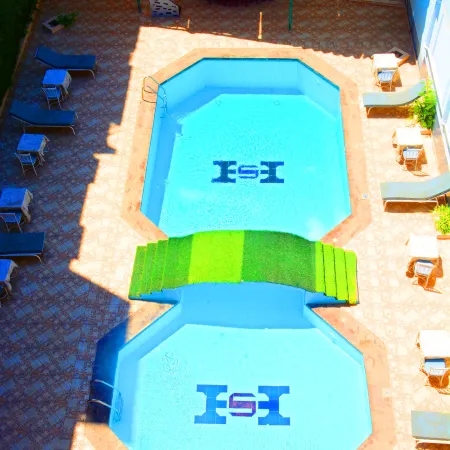Shady Hotel Luxor