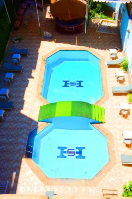 Shady Hotel Luxor