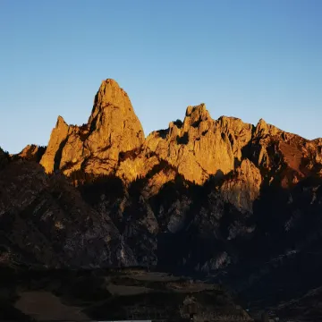 The Humane Inn in Tejī