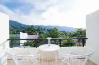 Hill Myna Holiday Park & Cafe