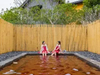 Juzhiju Designer B&B (Xinxing Zen Town Branch) - Badekar