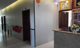 Red Rose Hotel