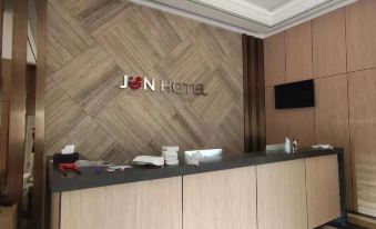 Junyi Hotel (Huangshi Yingbin Avenue Wanda)