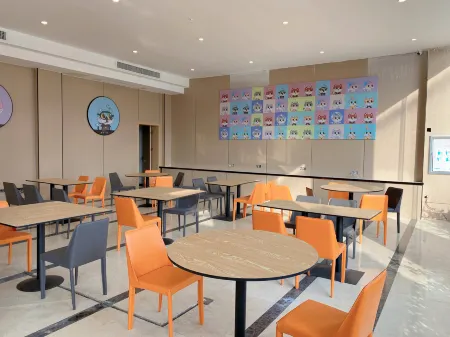 City Comfort Inn (Jiujiang Lushan Xihai Branch) Отели рядом с достопримечательностью «Zhelin Lake Peach Blossom Creek Rafting Scenic Area»