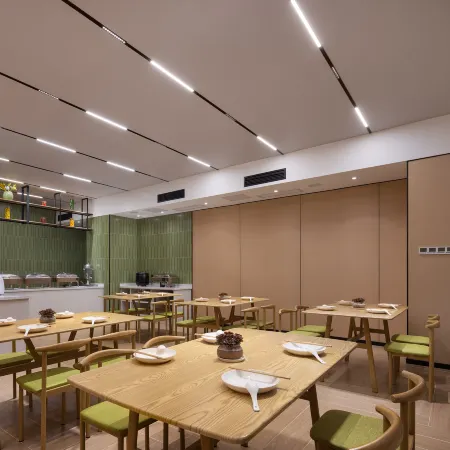 Anli Hotel (Yiyang City College Branch)