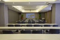 Huayi Collection Hotel (Binxian Jiefang Road) فنادق في مديرية بين