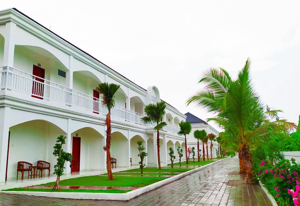 2. 푸리 로비나..