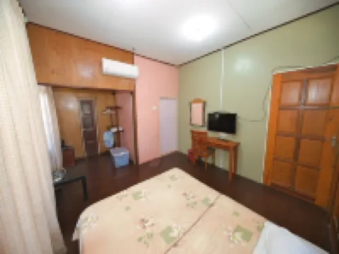 Hotel O Teratak Samuderakita, Chalet & Guesthouse Hotels in Batu Rakit