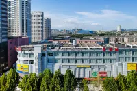 James Joyce Coffetel Hotel (Jinan Gangcheng District Yinzuo Mall) Hotels in Jinan