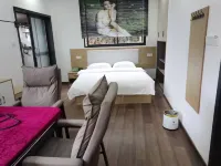 Zhenyuan Qinheli Boutique Hotel (Zhenyuan Ancient City) - Business