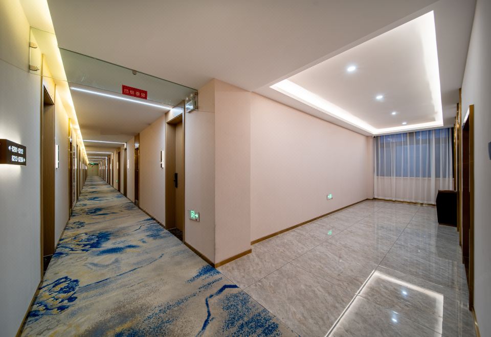 플라워 랭귀지 호텔 로비