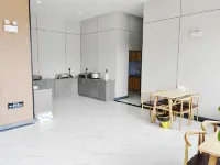 Hongyuan Junxiang Zhixuan Hotel