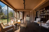 Lijiang Yulong Manshron Snow Highlands Villa - bar