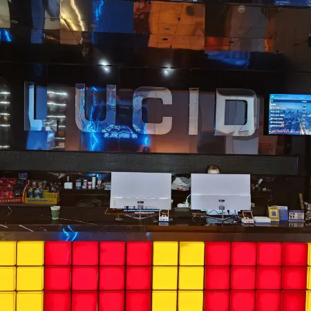 Lucid E-sports Hotel