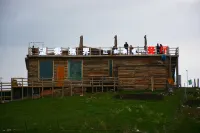 望雲無界民宿 柏雅·柏景灣野奢營地附近的飯店