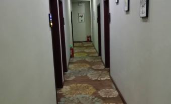 Taiyuan Dongsheng E-Sports Hotel (University of Science and Technology West Zhonghuan Road)