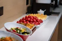 QIANNA HOTEL GLORIOUS (Dengfeng Songshan Scenic Area) - sarapan