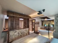 Tongshe Wild Luxury Homestay (Wanda Plaza Branch)