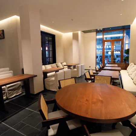 Fengxue Yayuan (Zhufeng Xiaozhen)