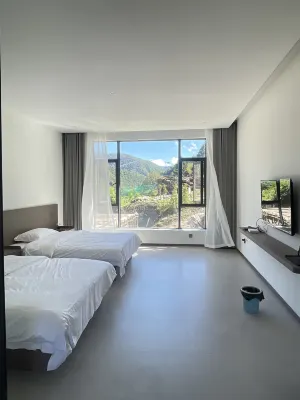 Liulaogen Holiday Hotel Hotels near Baxijia Ancient Village