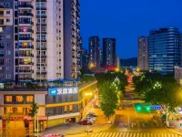 HanTing Hotel (Deyang Zhujiang Road Bridge)