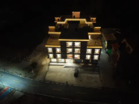 Lantian Yinghai Hotel (Wanlv Lake)