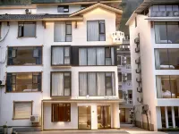 JinYuHotel·金遇酒店（張家界國家森林公園標誌門店） 鄰近袁家界景區的酒店