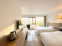 Wolong Hotel Lijiang