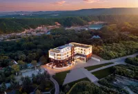 Yungu Mountain Residence Resort Hotel (Lake Jingpo) - Cho phép mang theo thú cưng