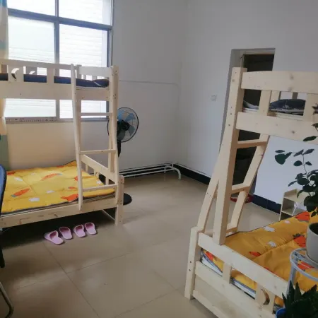 Ruili Houshe Youth Hostel