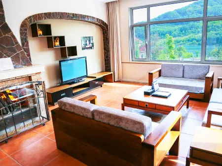 Maple Leaf Hotel Kuandian Overbridge Отели в г. Куаньдянь