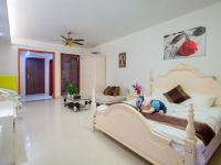 三亚金珊瑚海景度假公寓 - 椰林精选海景大床房