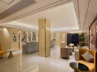 Yeste Hotel (Chengdu Chunxi Road Taikoo Li) Hotels near IFS